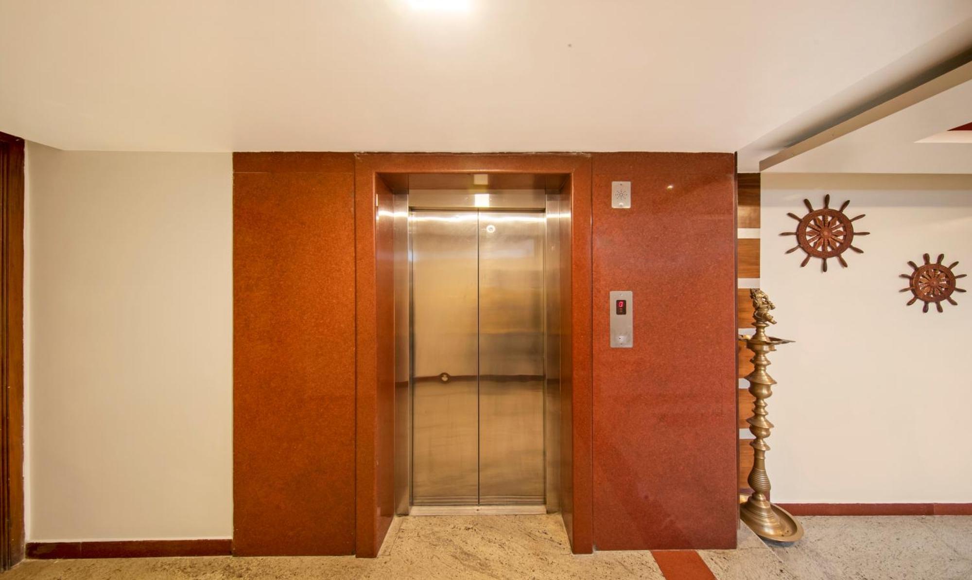 Treebo Sam Residency Ξενοδοχείο Κοϊμπατόρε Εξωτερικό φωτογραφία